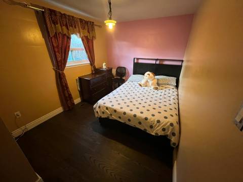 Premium Homestay Room - Laskay Cres, North York