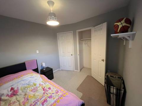 Premium Homestay Room - Torbarrie Rd, North York