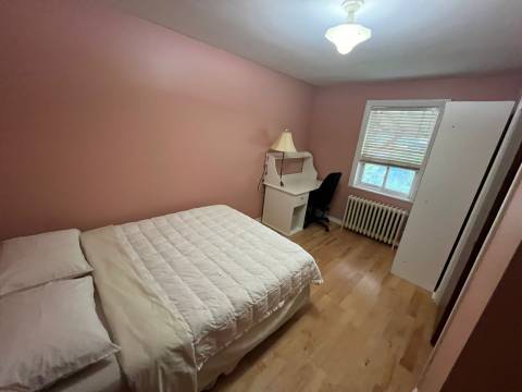 Premium Homestay Room - Whitmore Ave, Toronto