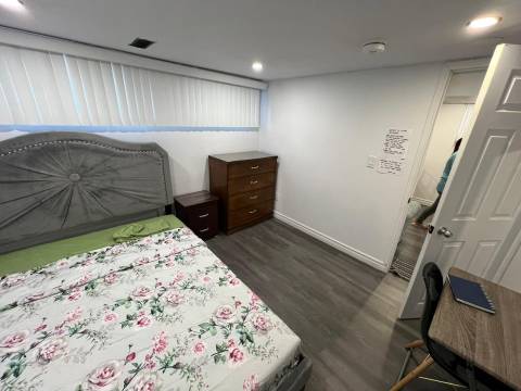 Premium Homestay Room - Thurrock Rd, Toronto